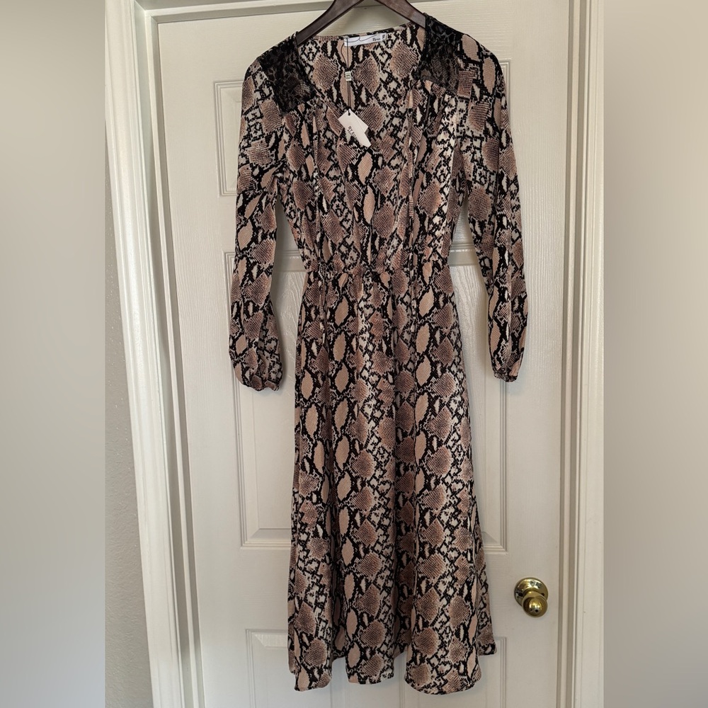 By Egreis Kenia Dress